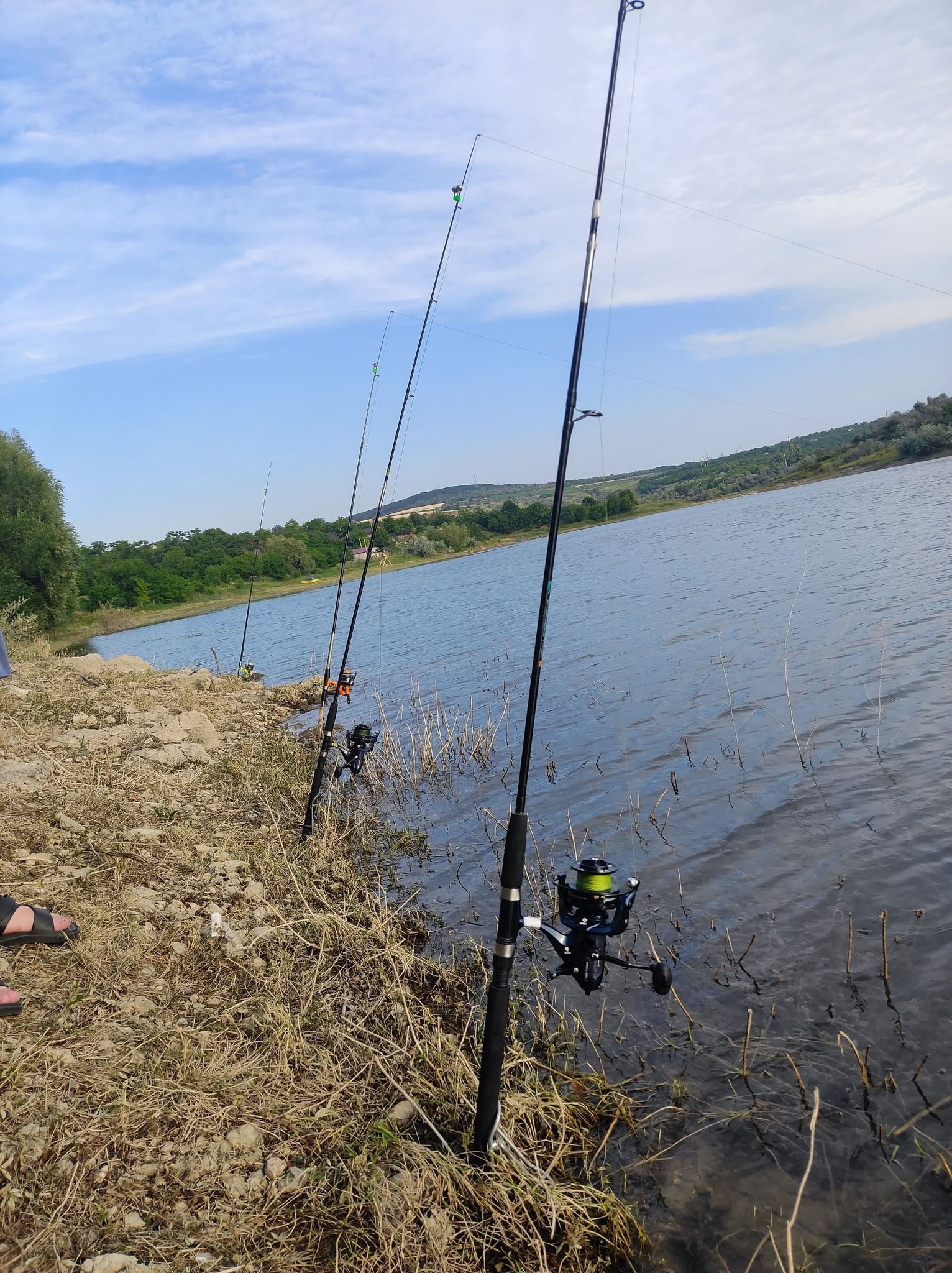 Pescuit pe lac